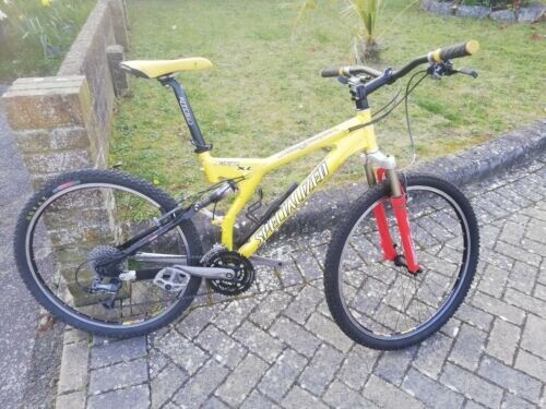 full suspension Mountain Bike 